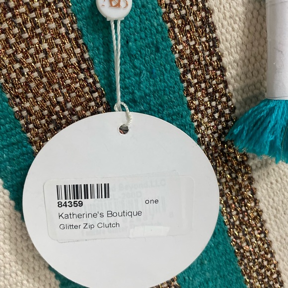 America & Beyond Clutch NWT - Picture 6 of 8